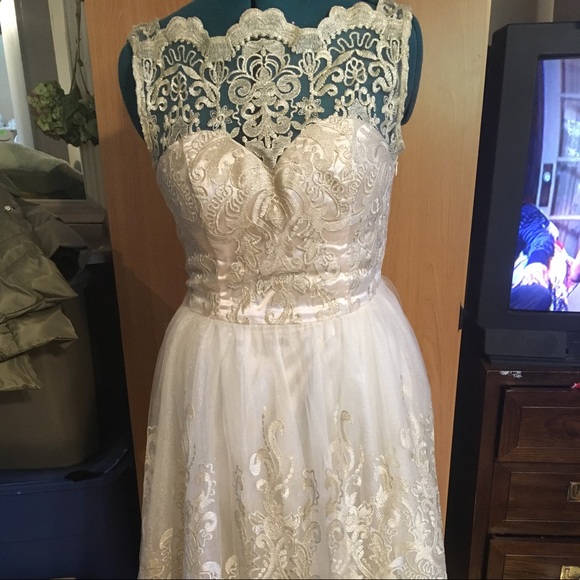 Modcloth Dresses & Skirts - *MODIFIED* Modcloth Chi Chi London Lace Dress